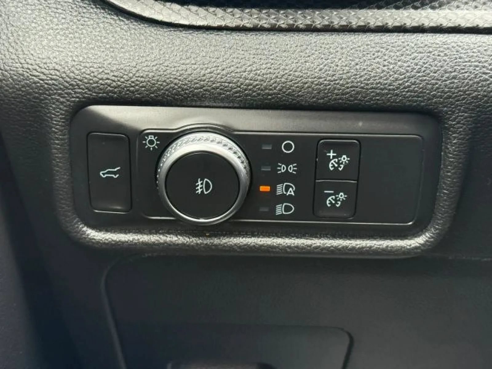 Used 2020 Ford Explorer ST w/ Premium Technology Package AWD/4WD image 33
