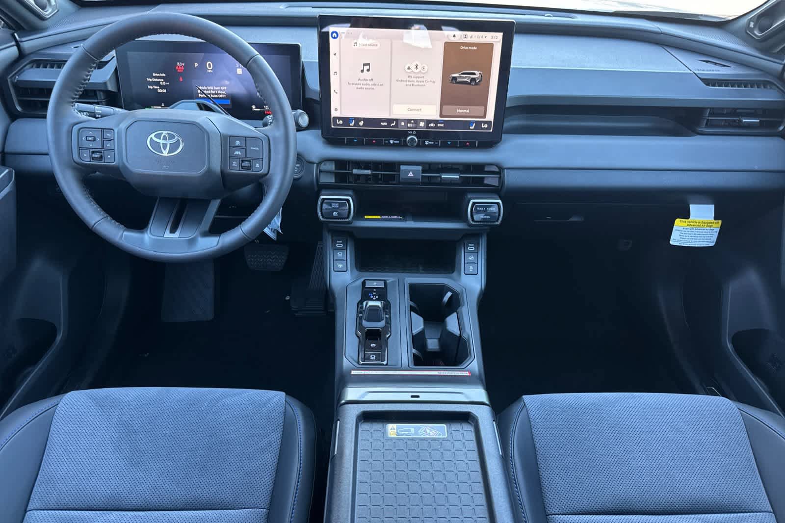 New 2026 Toyota RAV4 XSE w/ Panoramic Sun Roof Package AWD/4WD image 3