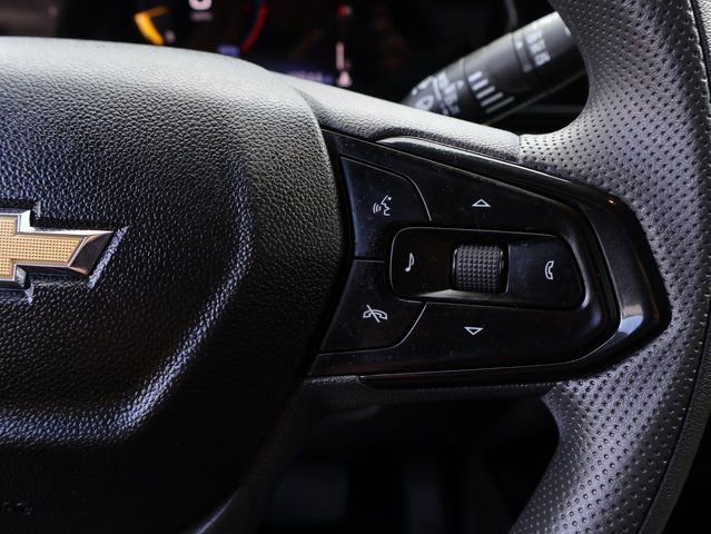 Certified 2025 Chevrolet Trax LT image 35