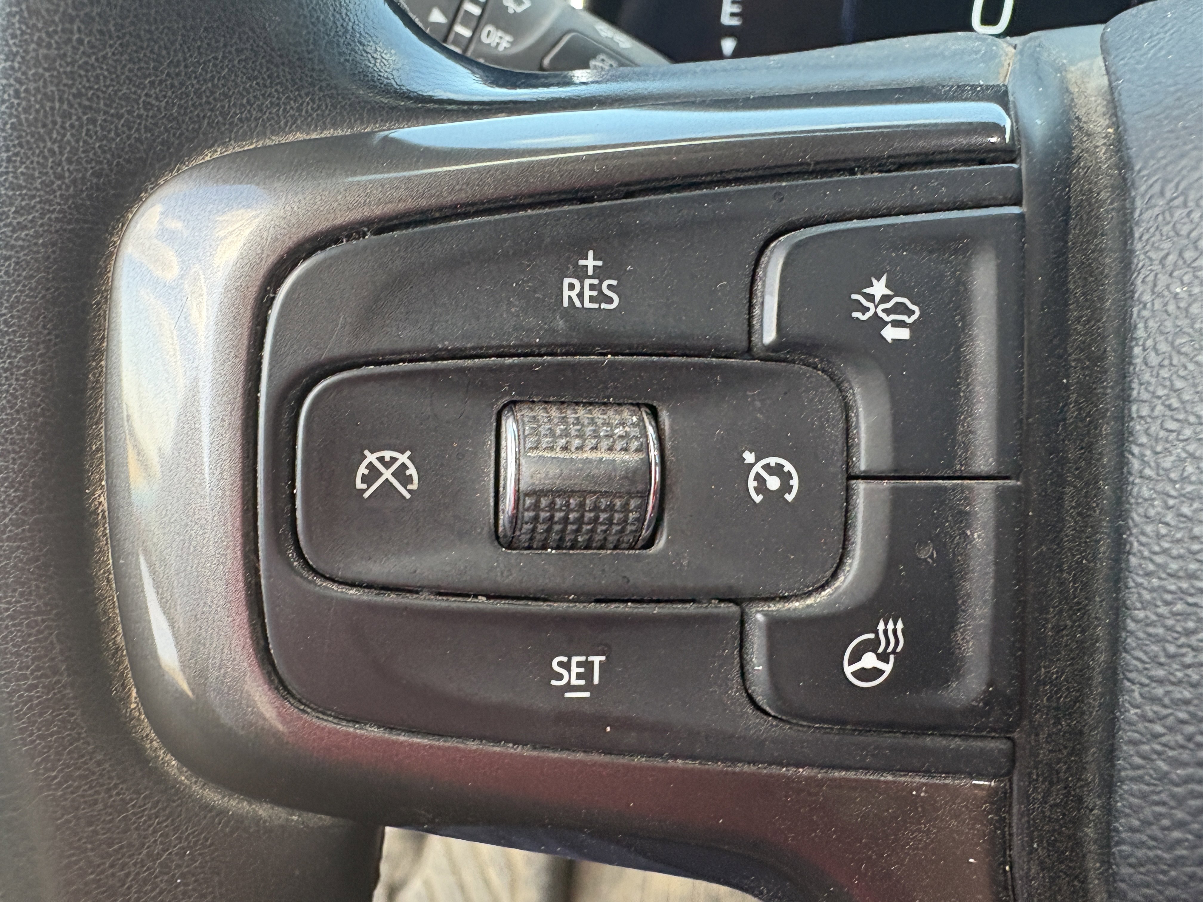 Used 2024 Chevrolet Silverado 3500 High Country w/ High Country Premium Package AWD/4WD image 11