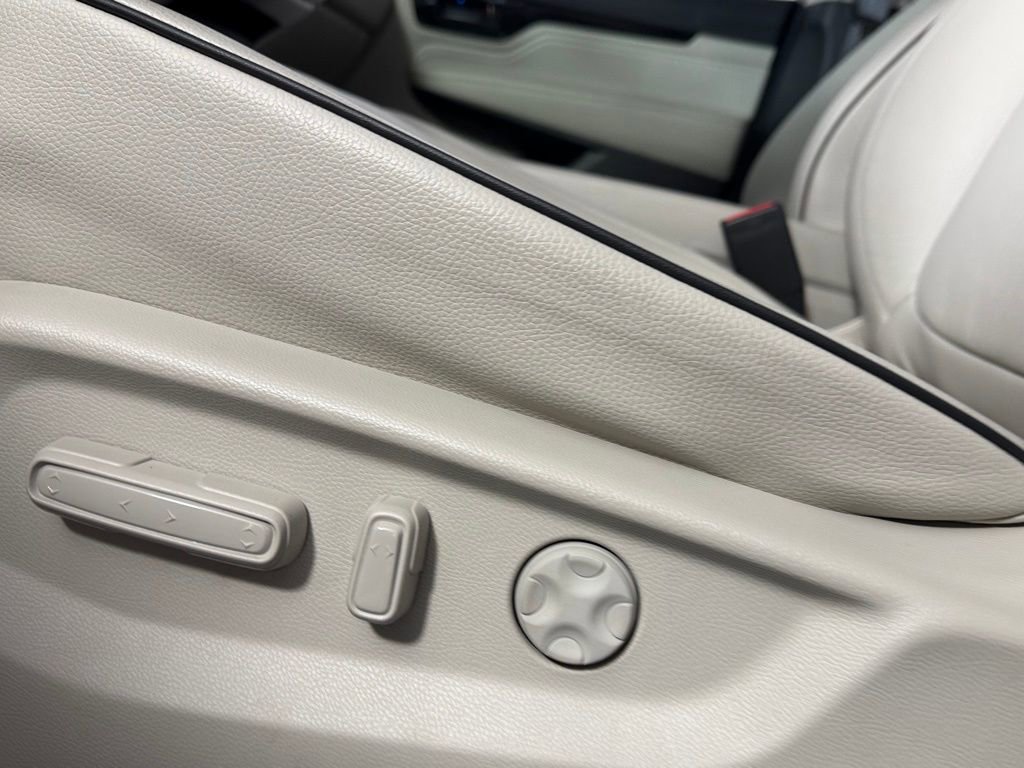 Used 2025 Honda Odyssey Touring image 24