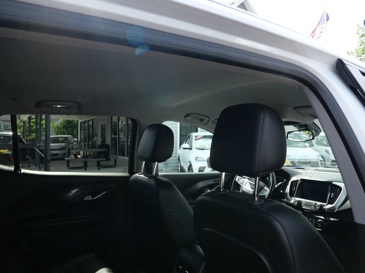 Used 2020 GMC Terrain SLT w/ Preferred Package FWD image 24