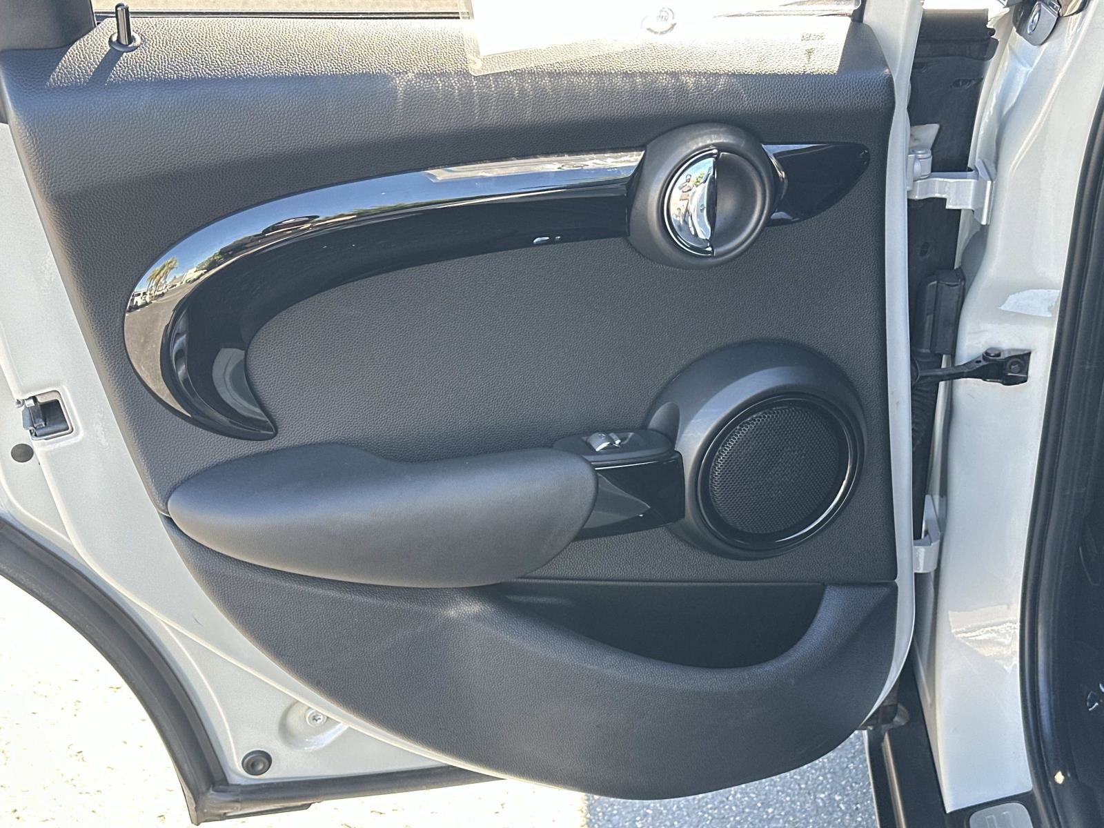 Used 2019 MINI Cooper S image 20