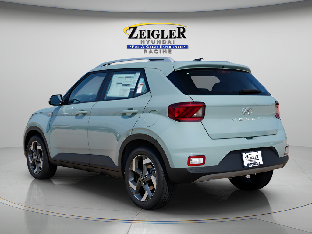New 2026 Hyundai Venue SEL FWD image 5