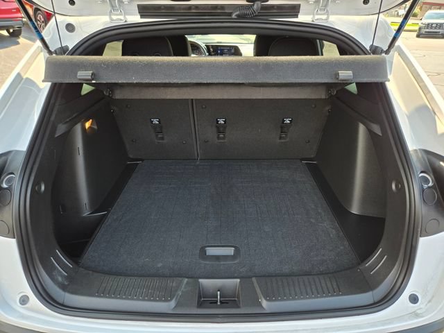 Used 2025 Chevrolet Trax RS w/ Sunroof Package FWD image 19