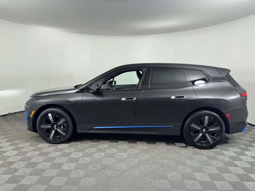 Used 2023 BMW iX xDrive50 w/ BMW I Signature Blue Package AWD/4WD image 11
