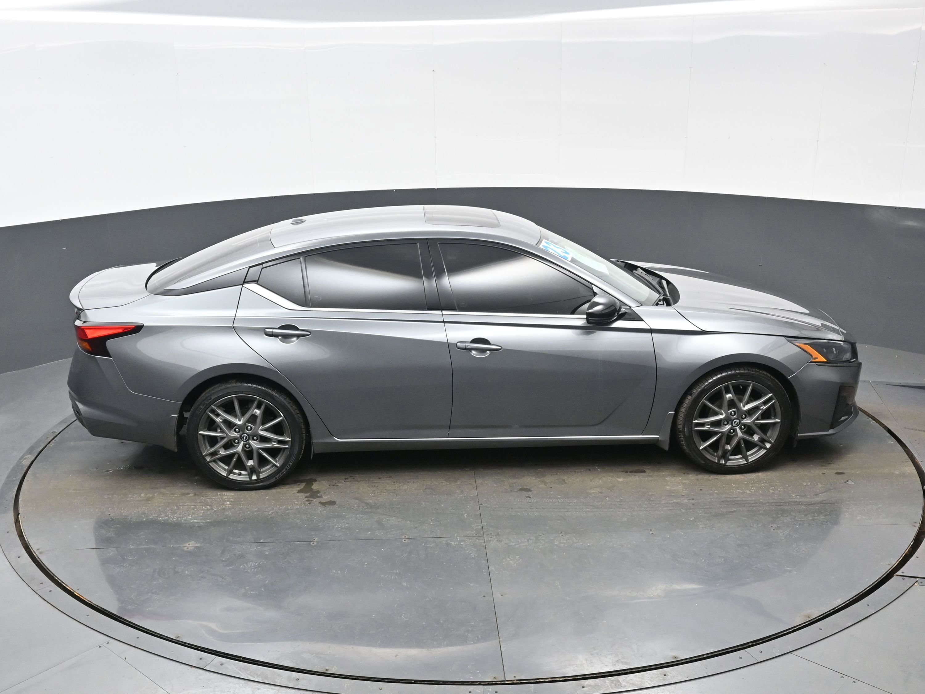 Used 2023 Nissan Altima 2.0 SR image 38