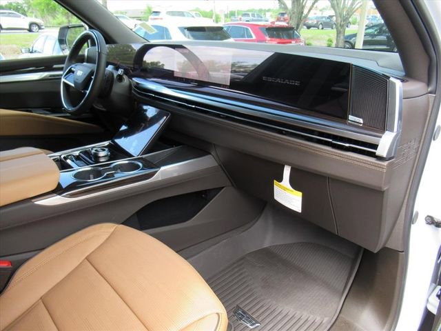 New 2026 Cadillac Escalade ESV Luxury w/ Touring Package image 10