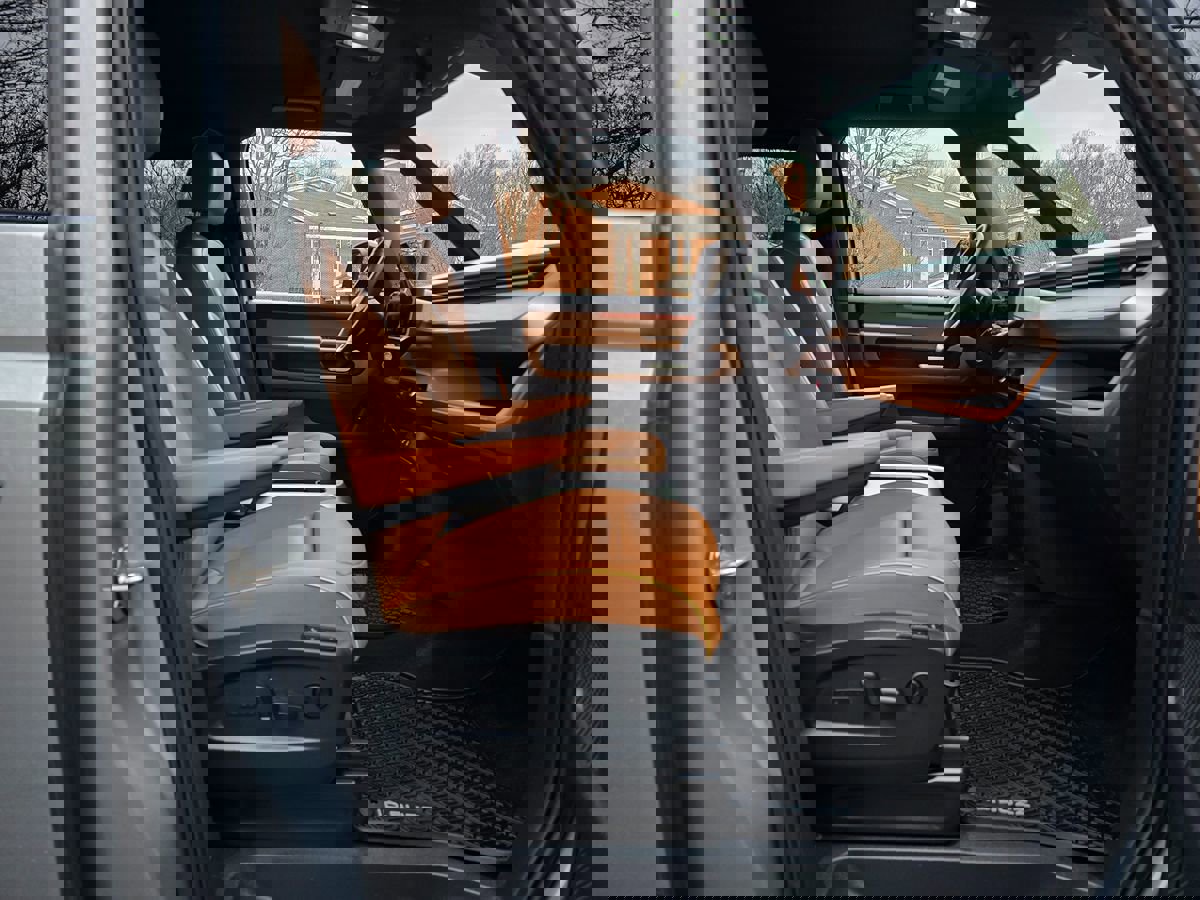 Used 2025 Volkswagen ID. Buzz Pro S image 25