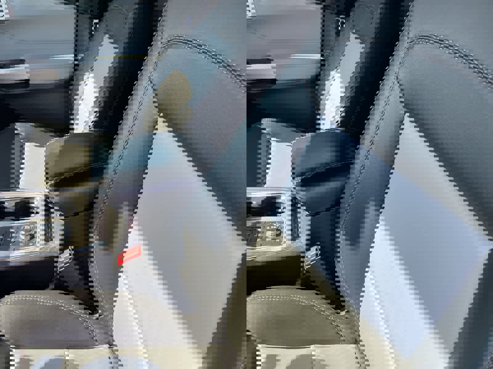 Certified 2023 Ford Explorer XLT w/ Equipment Group 202A image 22