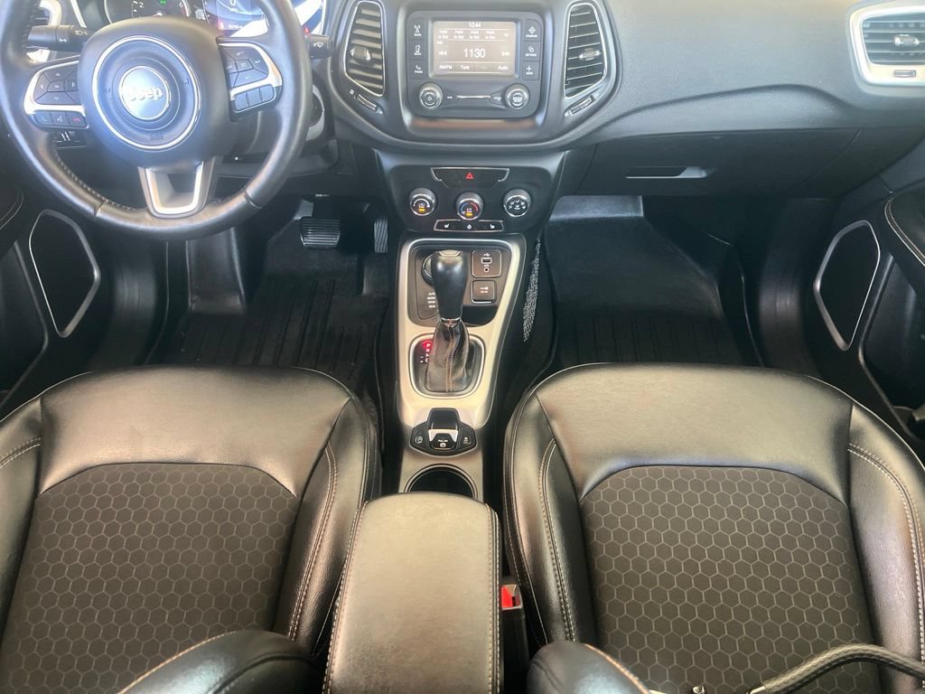 Used 2018 Jeep Compass Latitude w/ Cold Weather Group AWD/4WD image 17