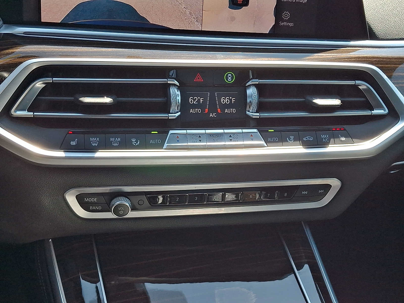 Used 2019 BMW X5 xDrive40i w/ M Sport Package AWD/4WD image 17