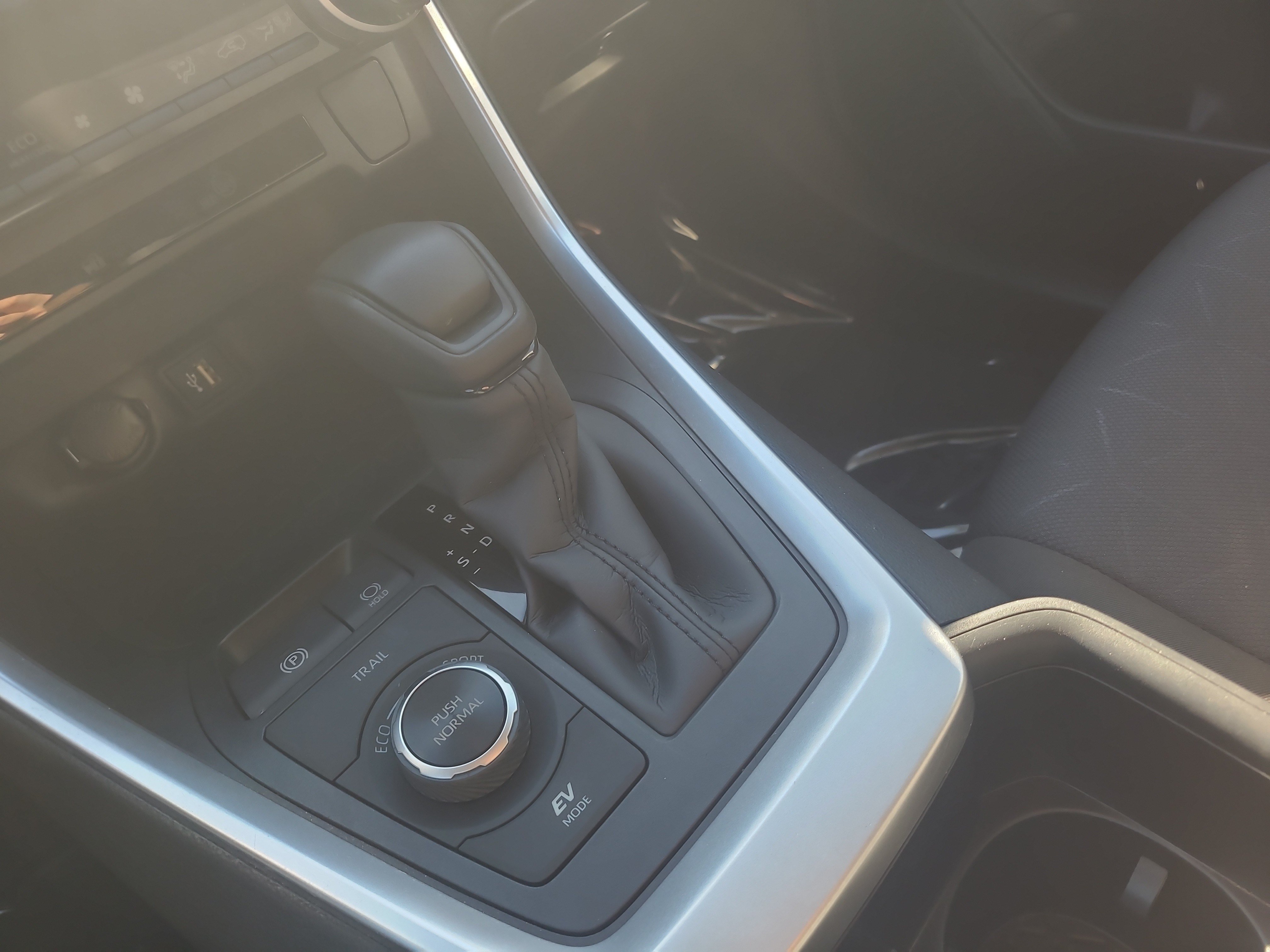 Certified 2025 Toyota RAV4 XLE AWD/4WD image 20