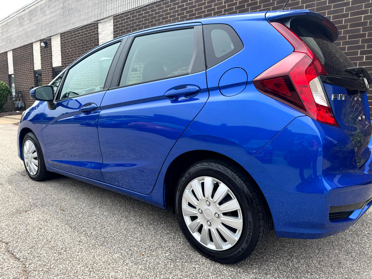 Used 2020 Honda Fit LX image 29