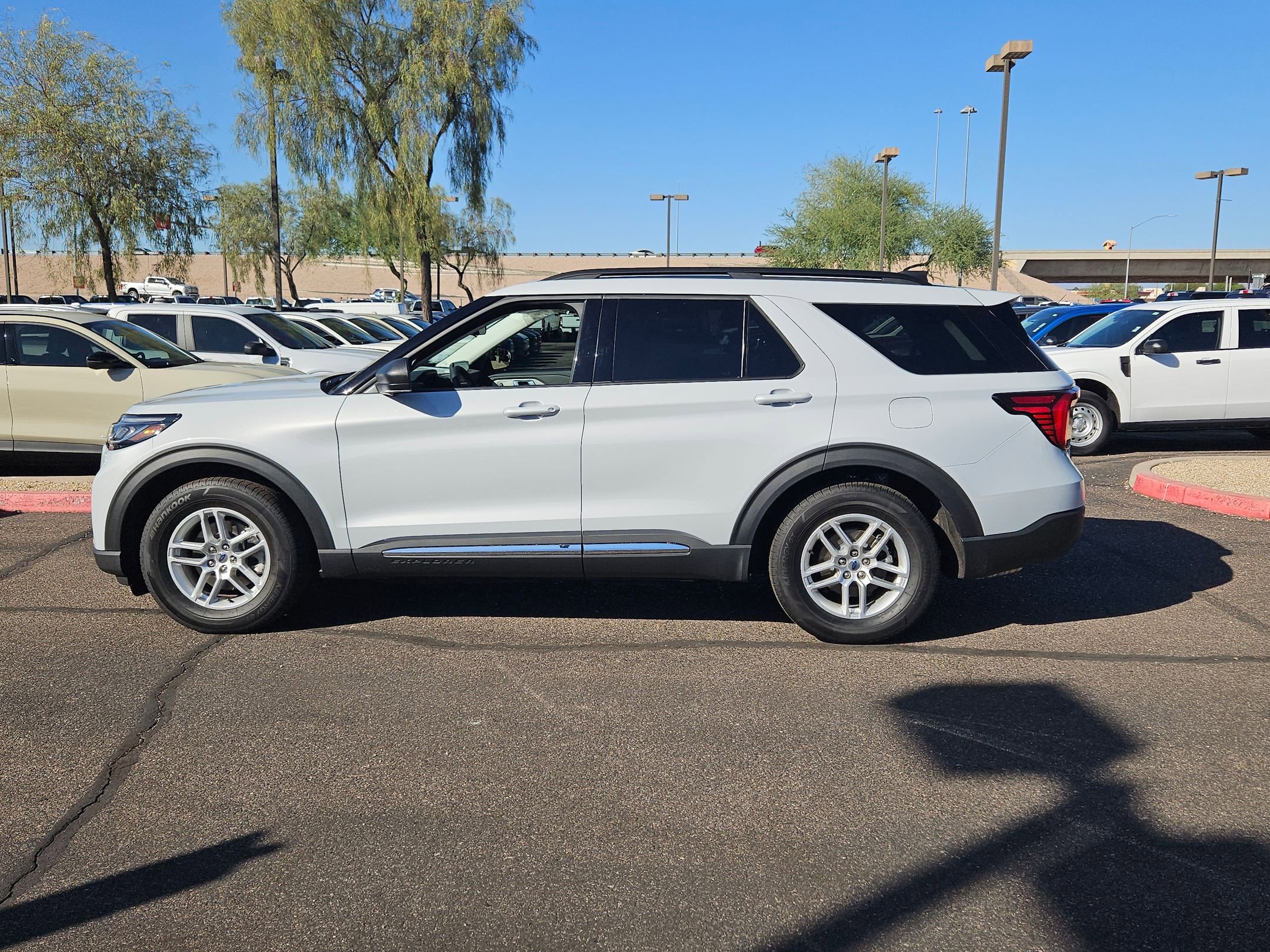 New 2025 Ford Explorer Active image 6
