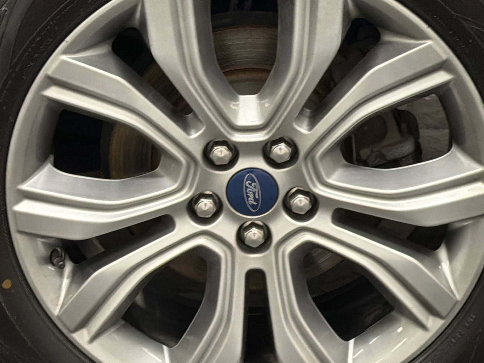Used 2019 Ford Edge Titanium AWD/4WD image 5