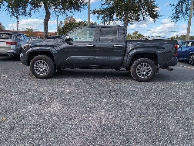 Used 2024 Toyota Tacoma Limited w/ Limited Package (LT) image 3