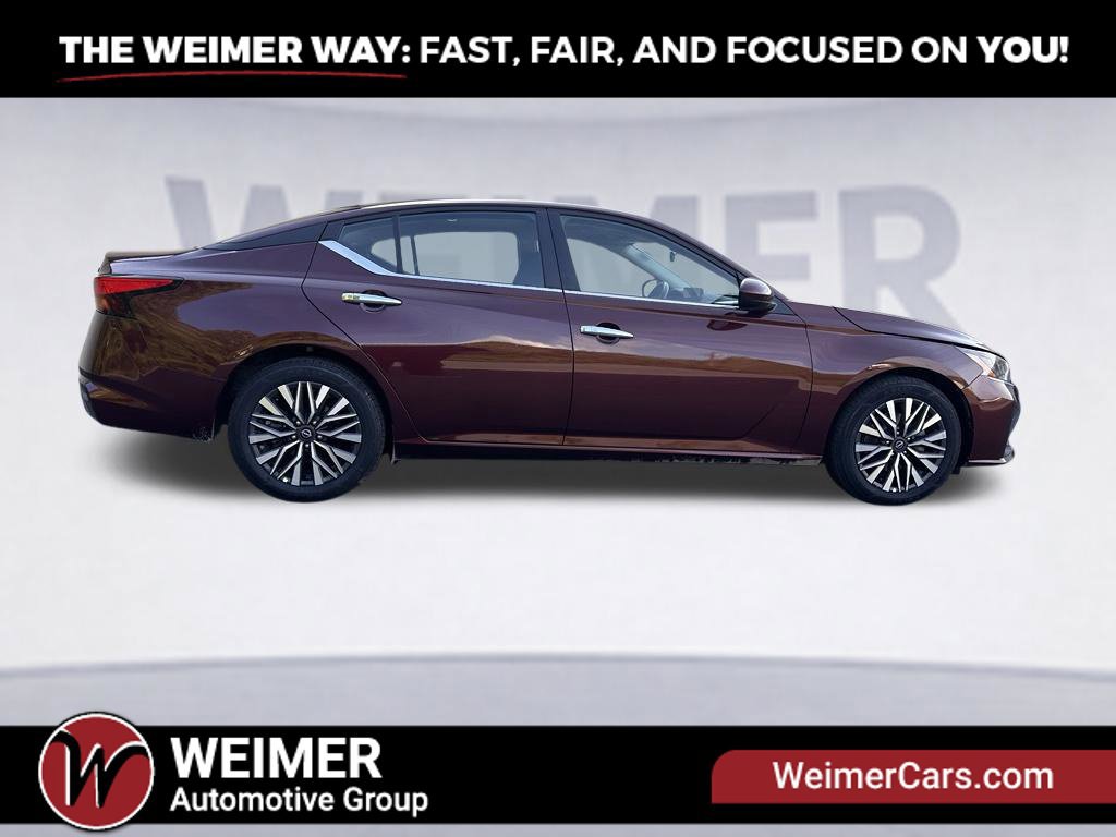 Used 2024 Nissan Altima 2.5 SV w/ SV Premium Package FWD image 7