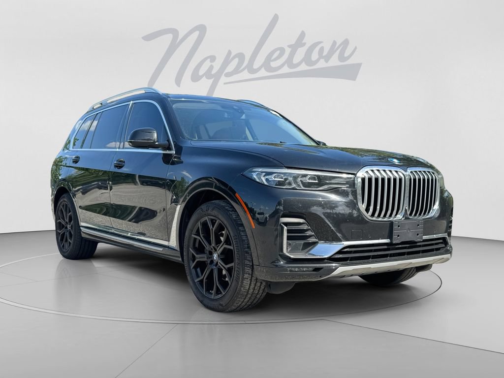 Used 2021 BMW X7 xDrive40i w/ Parking Assistance Package AWD/4WD image 3