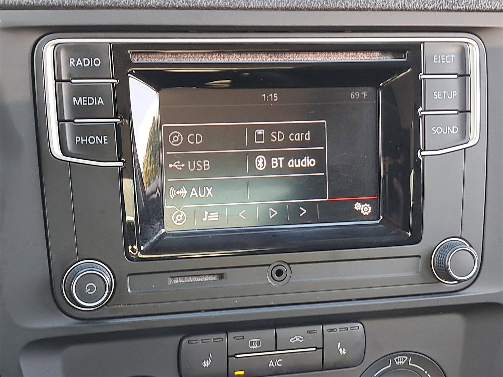 Used 2018 Volkswagen Jetta Wolfsburg Edition image 21