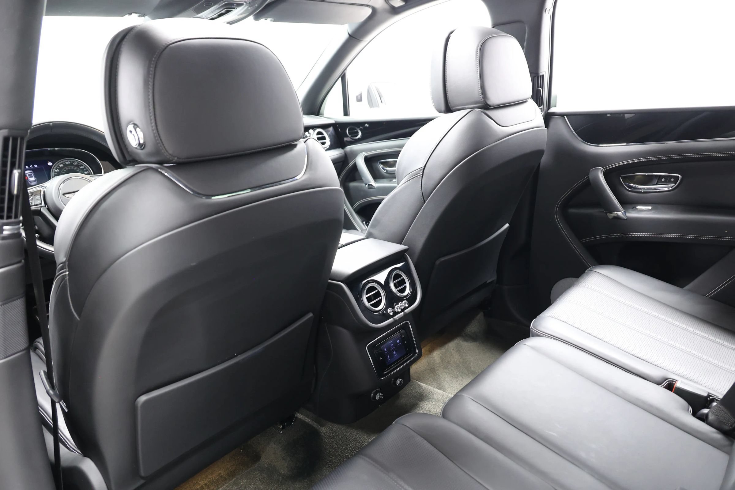 Used 2018 Bentley Bentayga Onyx Edition AWD/4WD image 66