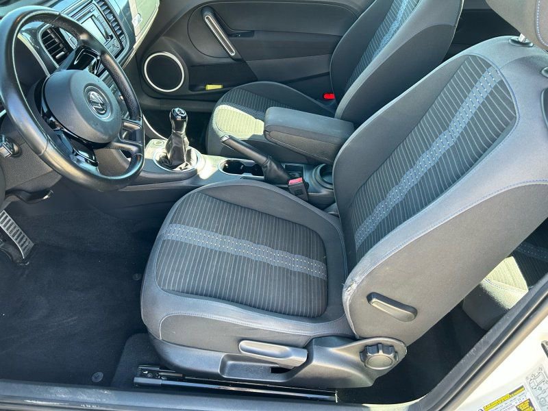 Used 2012 Volkswagen Beetle 2.0T image 10