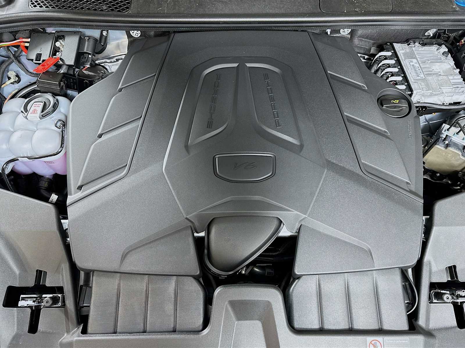 New 2026 Porsche Cayenne Coupe image 31