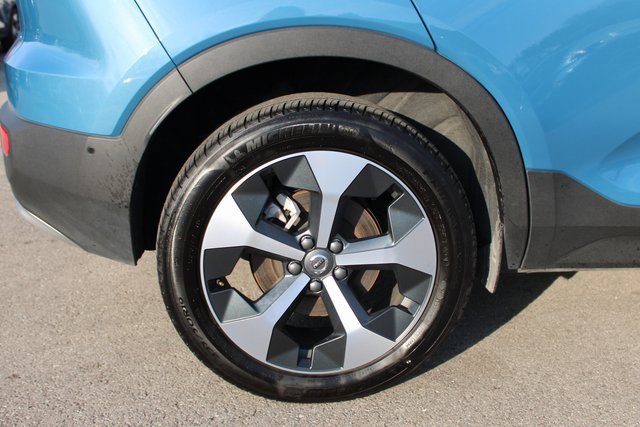 Used 2025 Volvo XC40 B5 Plus image 39