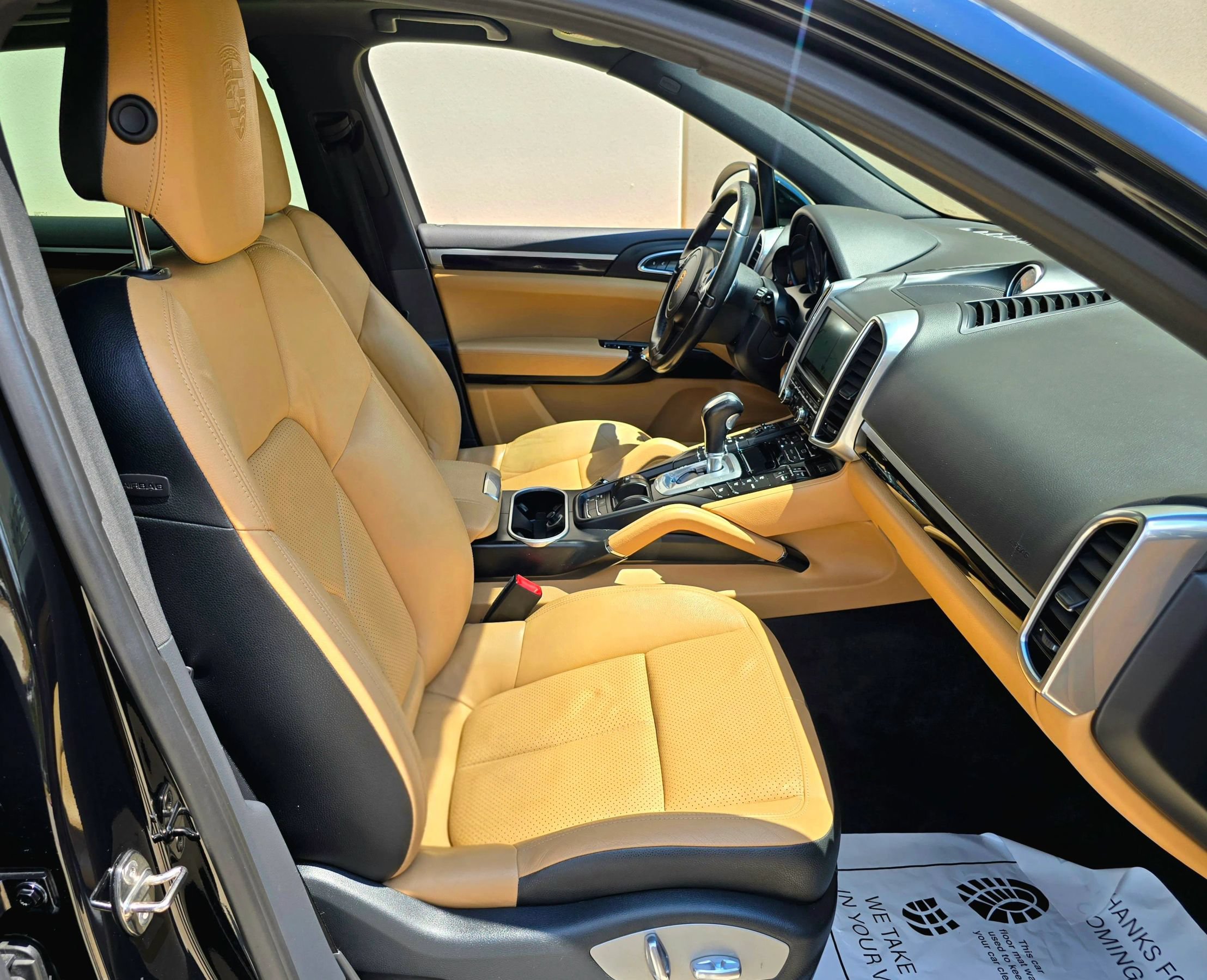 Used 2014 Porsche Cayenne Platinum Edition AWD/4WD image 23