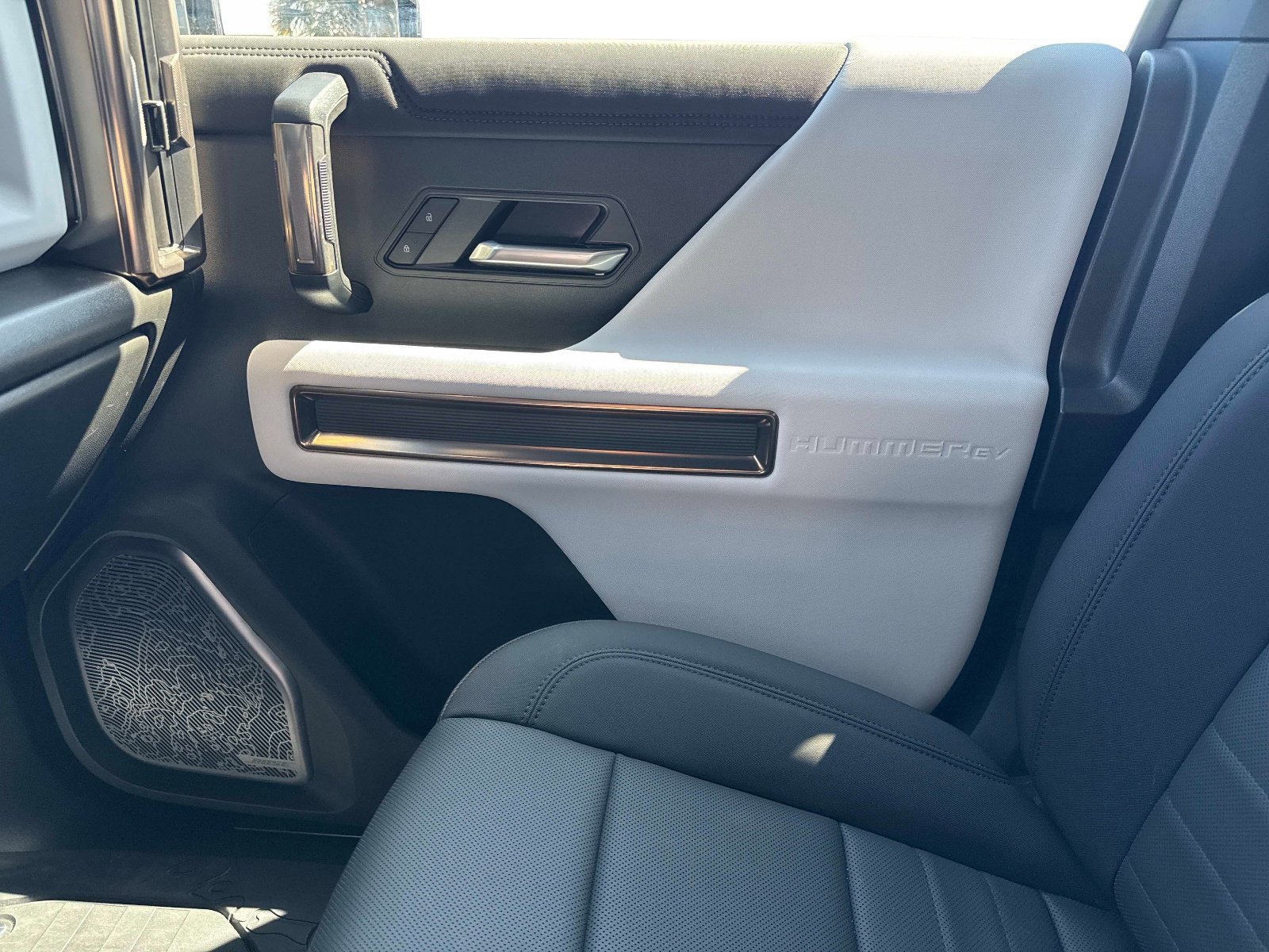 Used 2025 GMC Hummer EV 3X AWD/4WD image 23