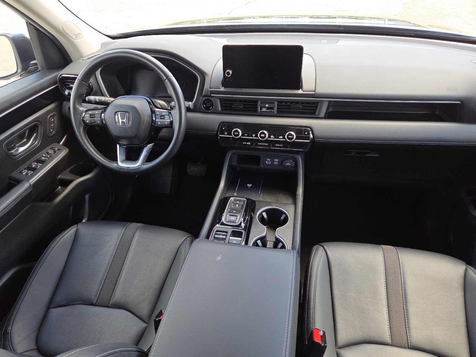 Used 2025 Honda Pilot Touring image 26