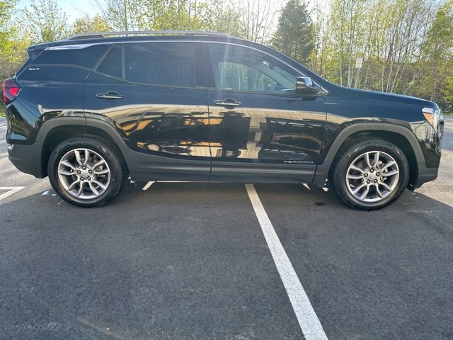 Used 2024 GMC Terrain SLT AWD/4WD image 6