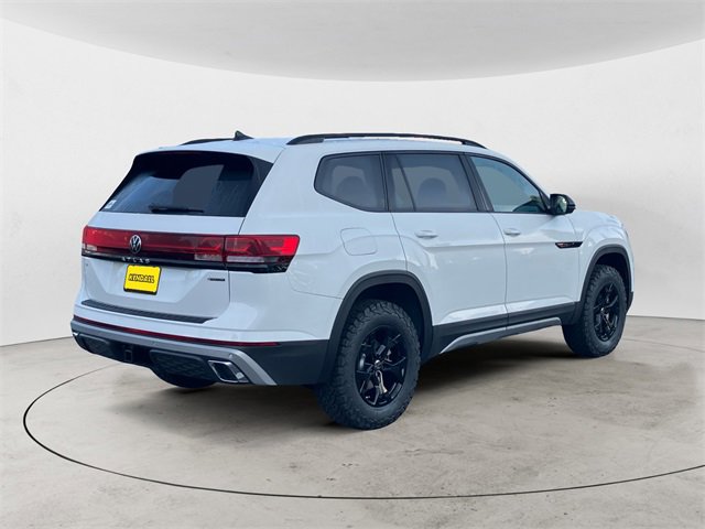 New 2025 Volkswagen Atlas Peak Edition SE image 7