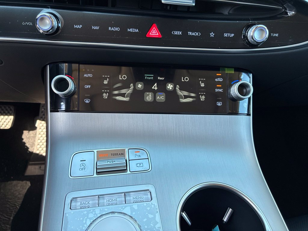New 2027 Genesis GV70 2.5T Advanced AWD/4WD image 35
