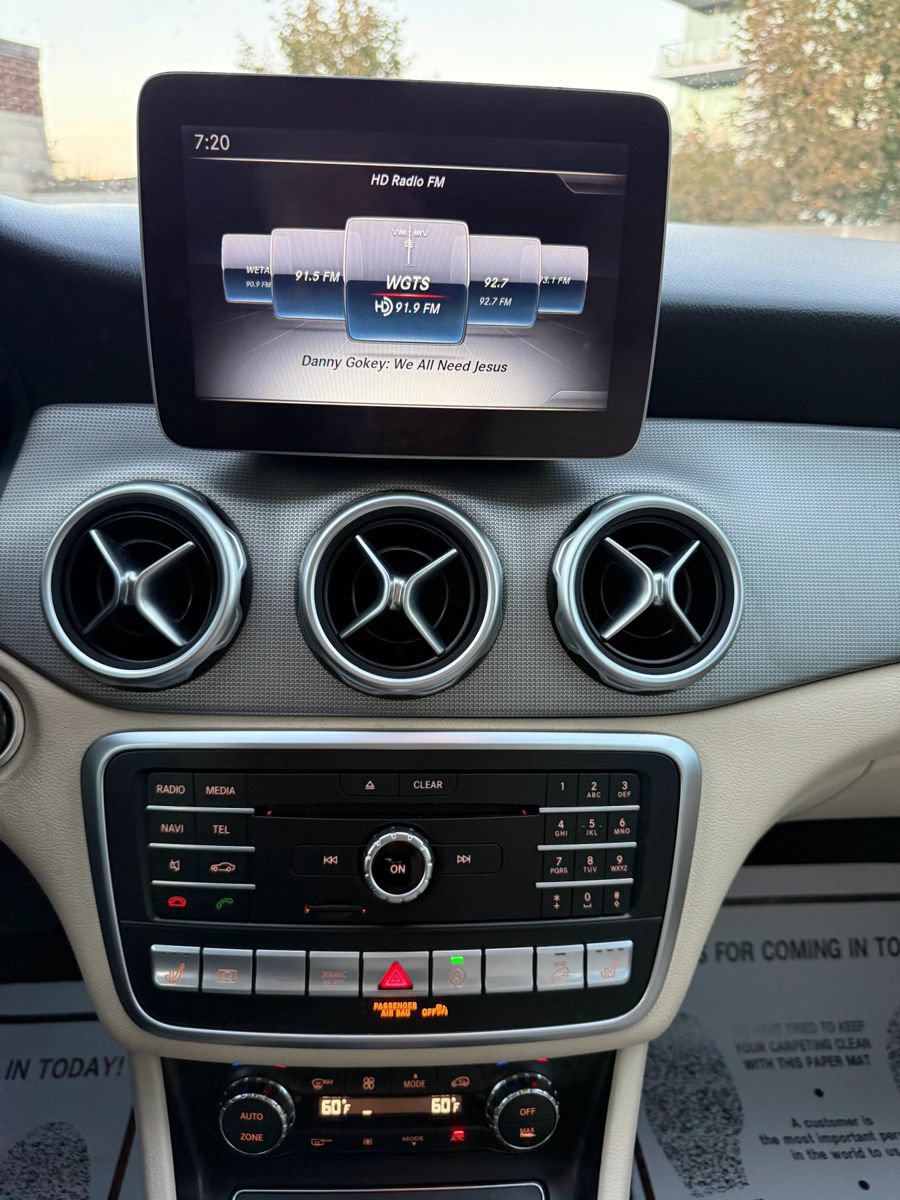 Used 2018 Mercedes-Benz GLA 250 4MATIC image 15