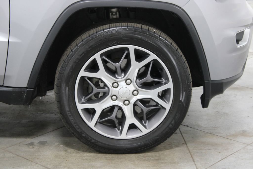 Used 2021 Jeep Grand Cherokee Limited image 12