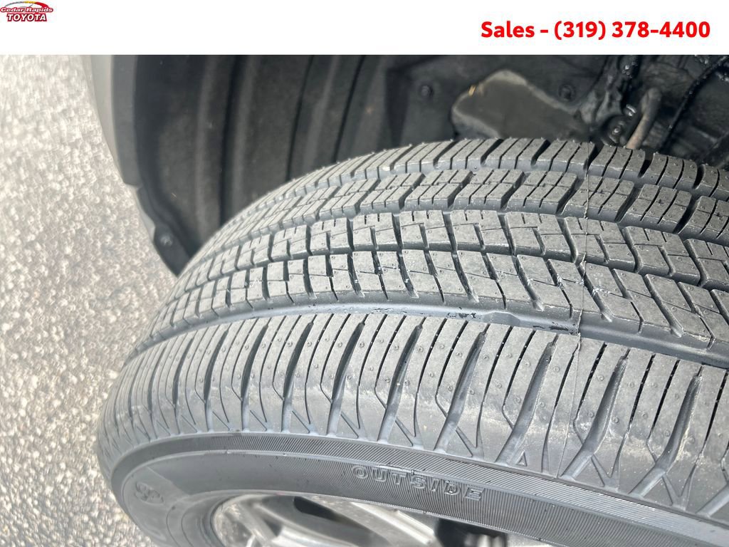 Certified 2022 Toyota RAV4 XLE Premium image 27