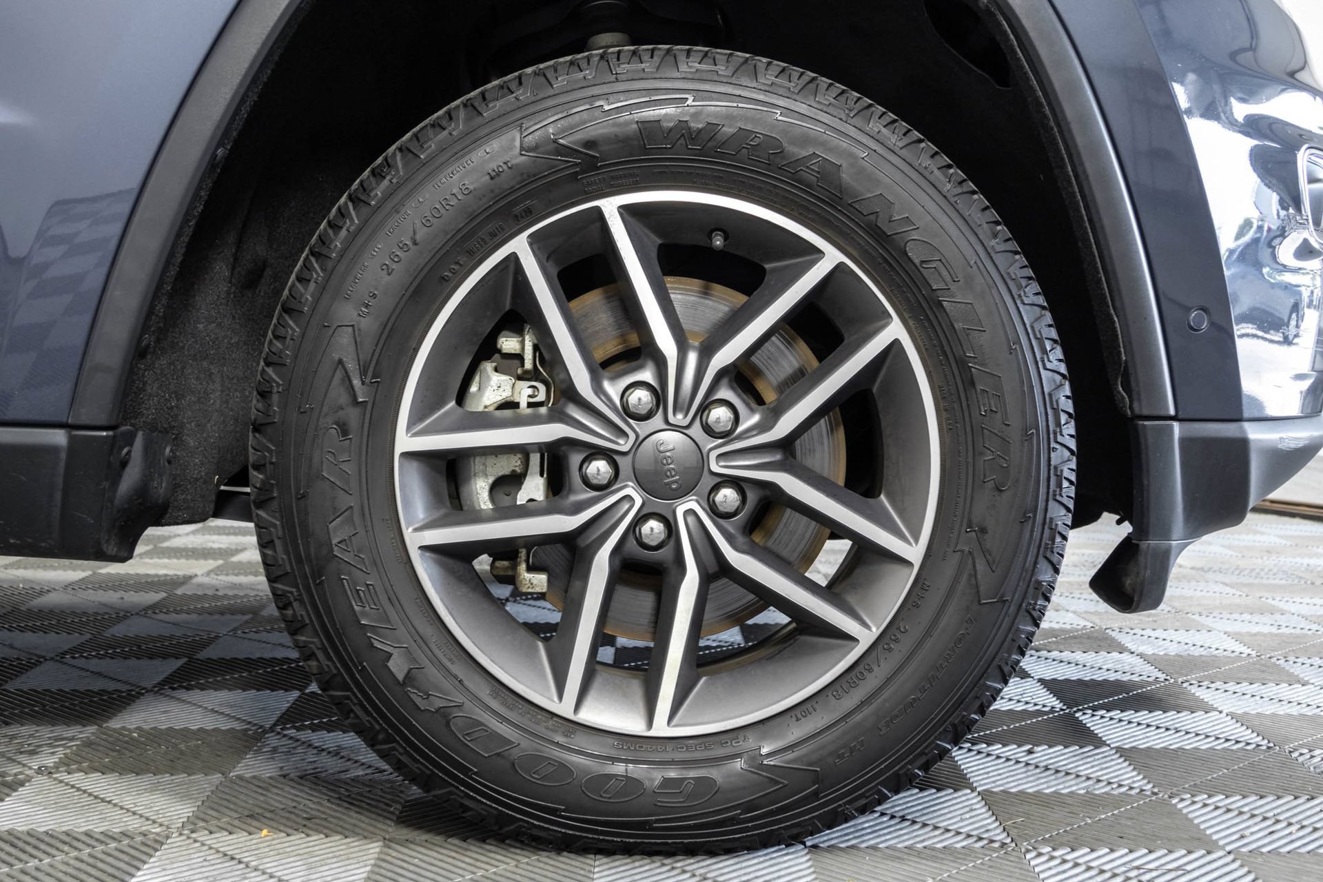Used 2021 Jeep Grand Cherokee Limited AWD/4WD image 46