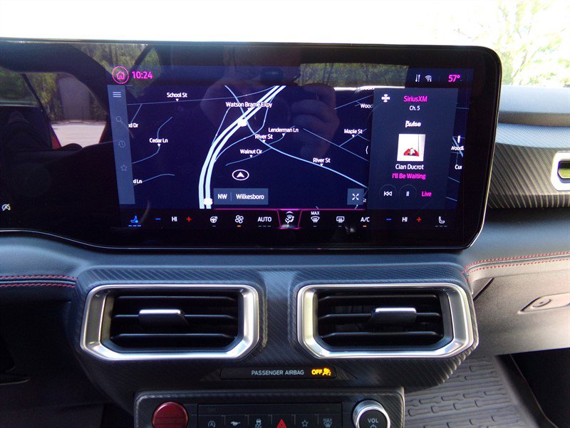 Used 2025 Ford Mustang GT Premium image 29