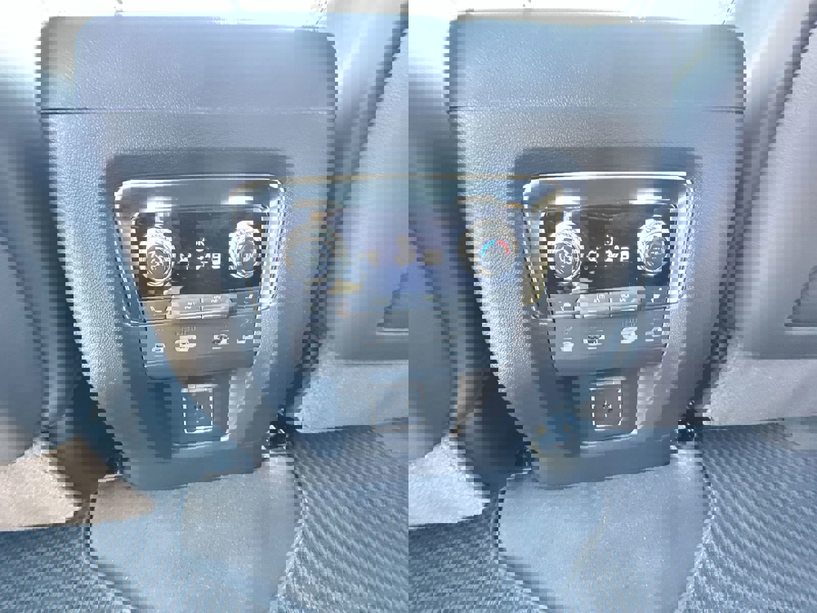 Used 2024 GMC Yukon Denali Ultimate image 22