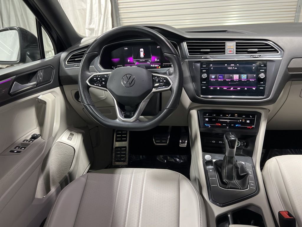 Used 2024 Volkswagen Tiguan SE R-Line image 15