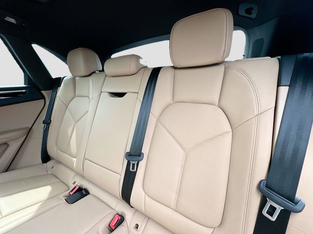 Used 2024 Porsche Macan Turbo image 28