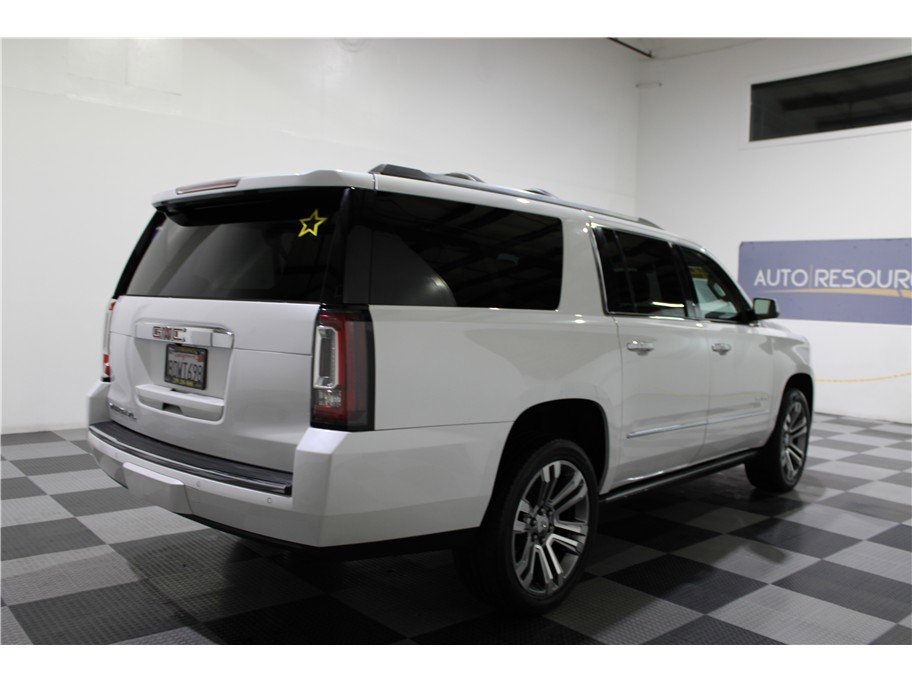 Used 2018 GMC Yukon XL Denali w/ Denali Ultimate Package image 4