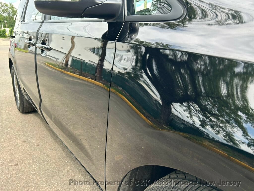 Used 2019 Kia Sedona L FWD image 22
