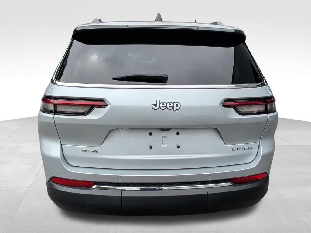 Used 2023 Jeep Grand Cherokee L Limited AWD/4WD image 4