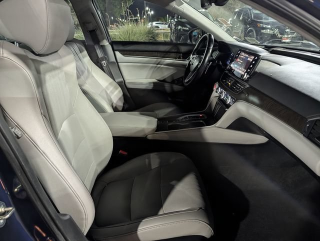 Used 2019 Honda Accord Touring image 32