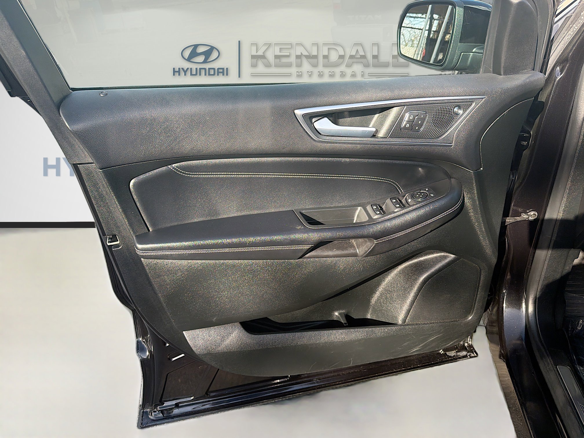 Used 2022 Ford Edge Titanium image 17