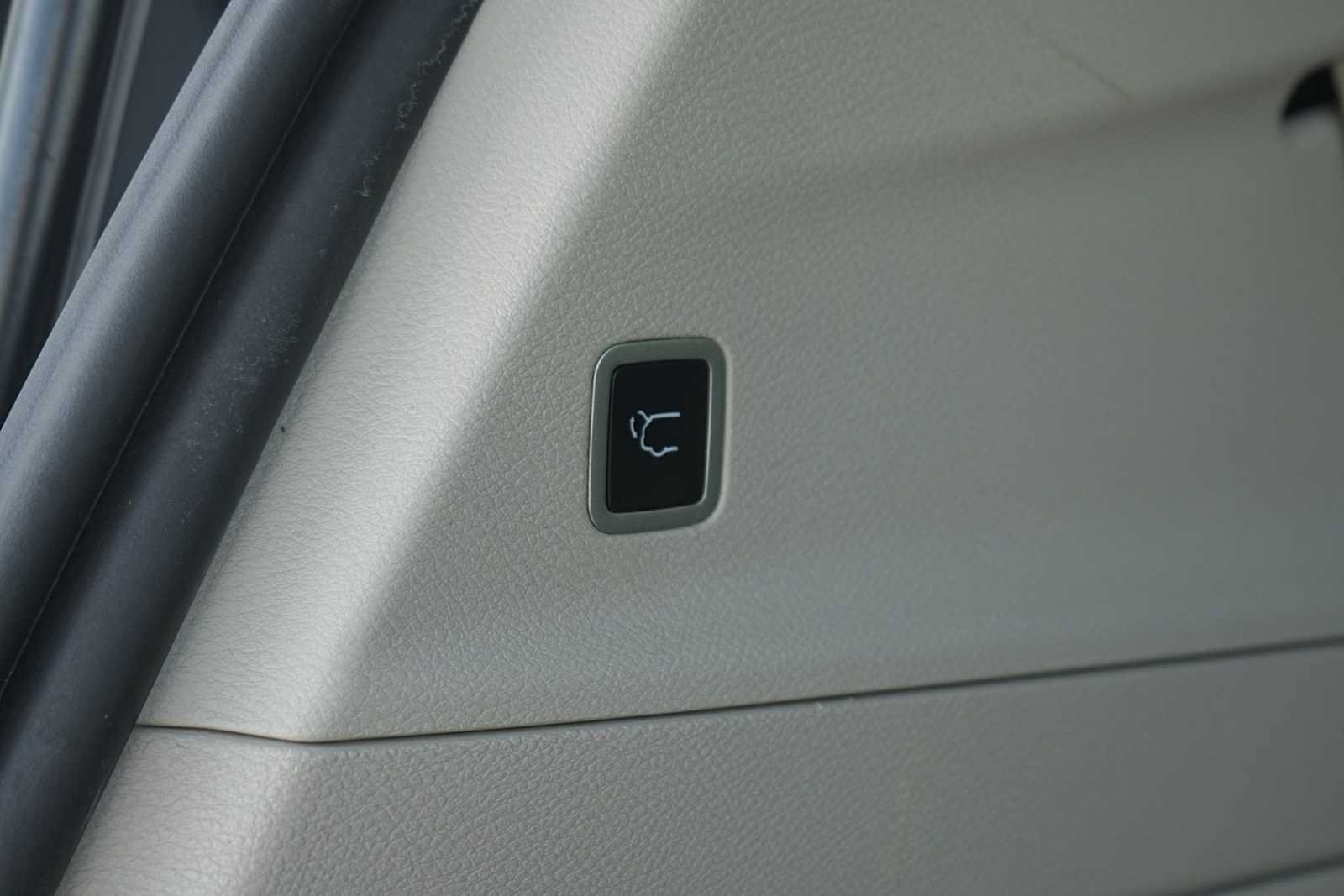 Used 2024 Chrysler Pacifica Limited FWD image 26