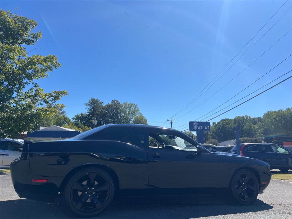 Used 2014 Dodge Challenger R/T Plus RWD image 5