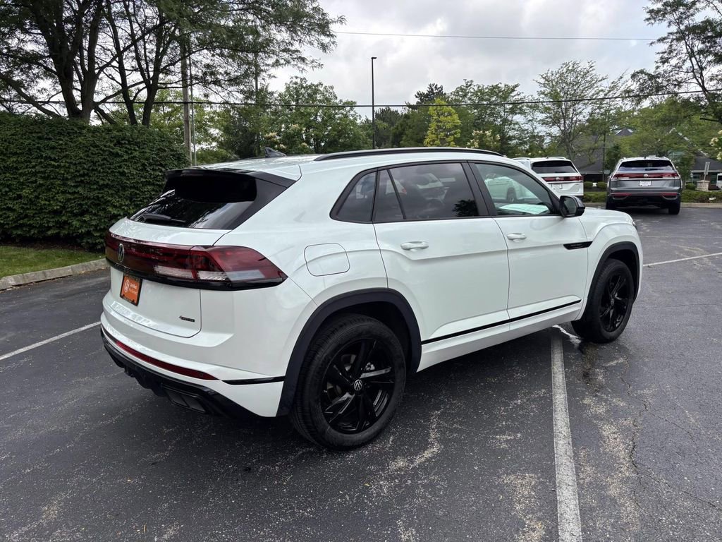 Used 2025 Volkswagen Atlas Cross Sport SEL R-Line image 7